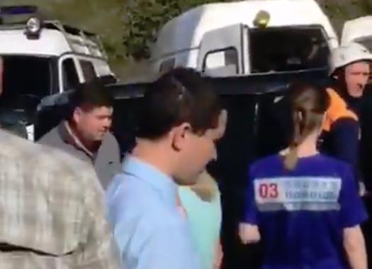 В Кисловодске перевернулась легковушка, пострадали 4 человека. Видео